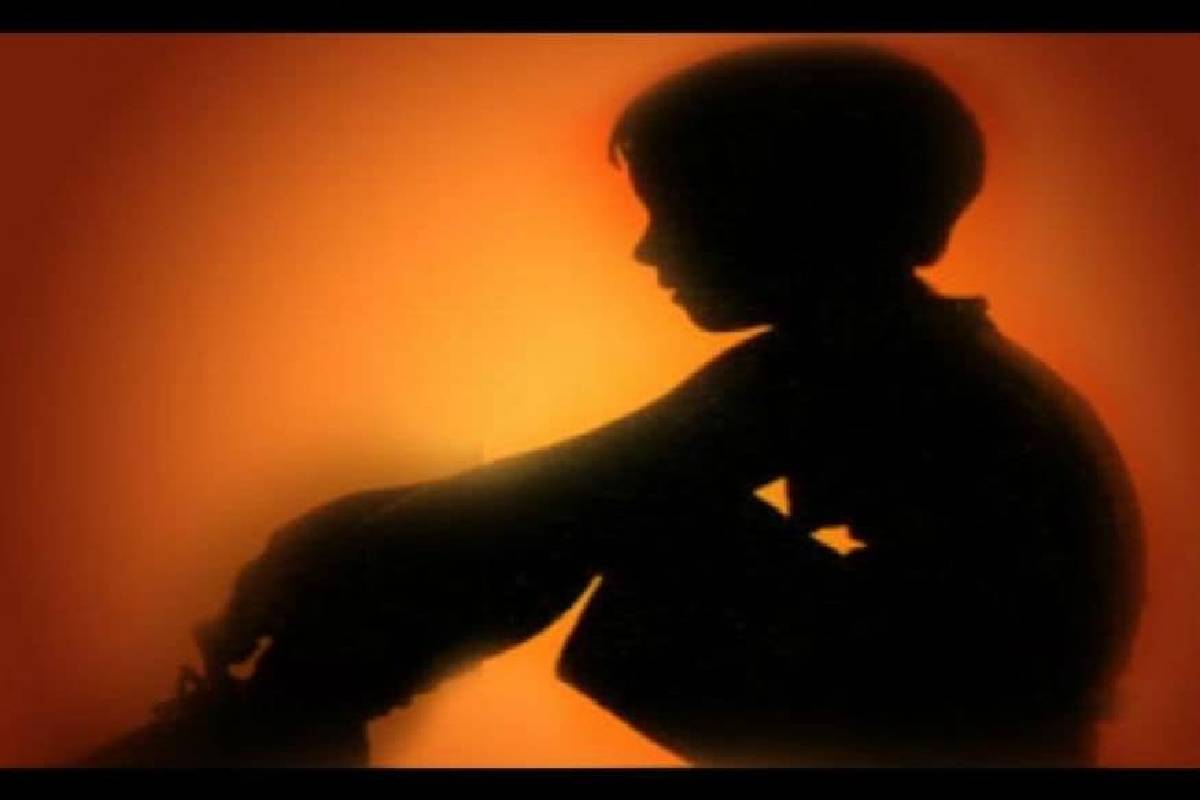 അടുത്ത വീട്ടിൽ കളിക്കാൻ പോയ മൂന്നാം ക്ലാസുകാരിയെ പിതാവ് ചട്ടുകം പഴുപ്പിച്ച് പൊള്ളിച്ചു