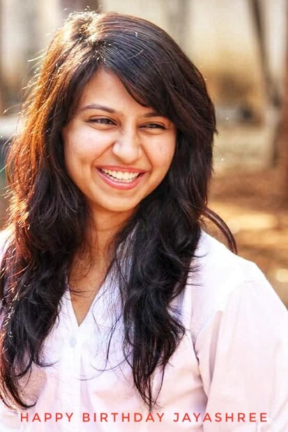  സുഖമായിരിക്കുന്നുവെന്ന് കേട്ടതിൽ സന്തോഷമുണ്ട്! നിങ്ങൾ ഭാഗ്യവതിയാണ്, നിങ്ങളെ സ്നേഹിക്കാനും നിങ്ങളോട് സംസാരിക്കാനും നിങ്ങൾക്ക് ചുറ്റും ഒരുപാട് പേരുണ്ട്- മറ്റൊരാൾ കുറിച്ചു.