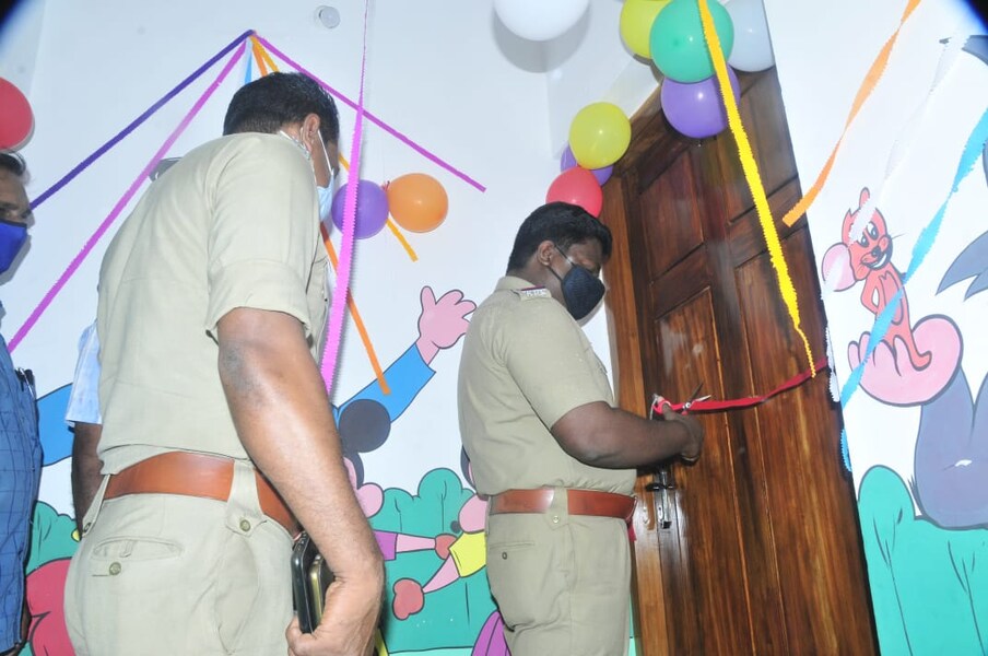  ശിശു സൗഹൃദ പൊലീസ് സ്റ്റേഷൻ ഉദ്ഘാടനം ചെയ്യുന്നു