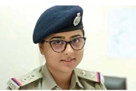 ബലാത്സംഗകേസ് പ്രതിയിൽ നിന്ന് 35 ലക്ഷം രൂപ കൈക്കൂലി; വനിത സബ് ഇൻസ്പെക്ടർ അറസ്റ്റിൽ ബലാത്സംഗകേസ് പ്രതിയിൽ നിന്ന് 35 ലക്ഷം രൂപ കൈക്കൂലി; വനിത സബ് ഇൻസ്പെക്ടർ അറസ്റ്റിൽ