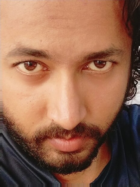  ടിക് ടോക് താരവും മിസ്റ്റര്‍ കൊല്ലവുമാണ് ഷാനവാസ്. മലപ്പുറം പൊന്നാനി സ്വദേശിനിയായ 23 കാരിയാണ് പരാതിക്കാരി.