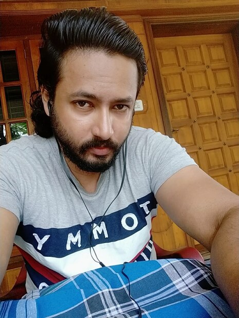  ചോദ്യം ചെയ്യലിനായി ഷാനവാസിനെ കൊച്ചിയിലേയ്ക്ക് പൊലീസ് വിളിച്ച് വരുത്തി. ഇതിനെത്തുടര്‍ന്നാണ് അറസ്റ്റ് രേഖപ്പെടുത്തിയത്.