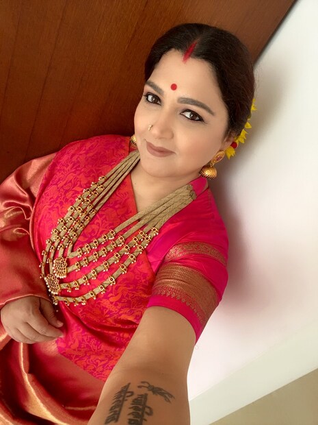 Khushbu Sundar under goes surgery for her right eye and here is the details