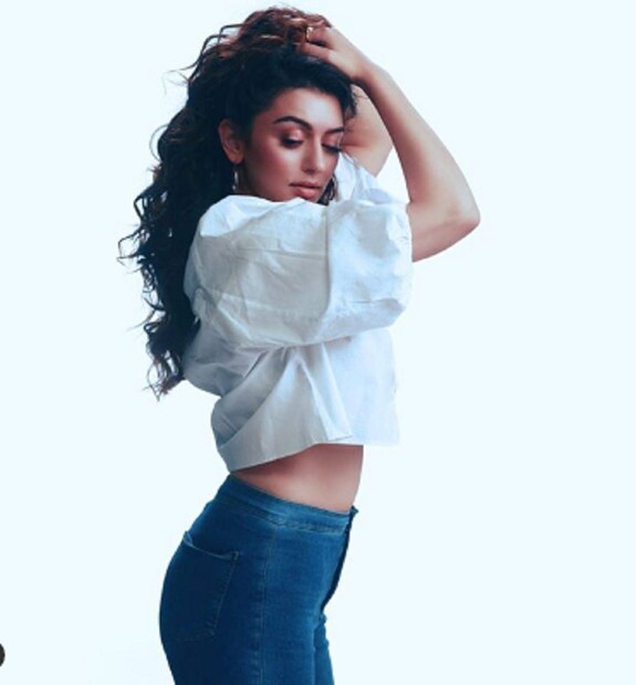 Hansika Motwani shared her stills from latest photo shoot 