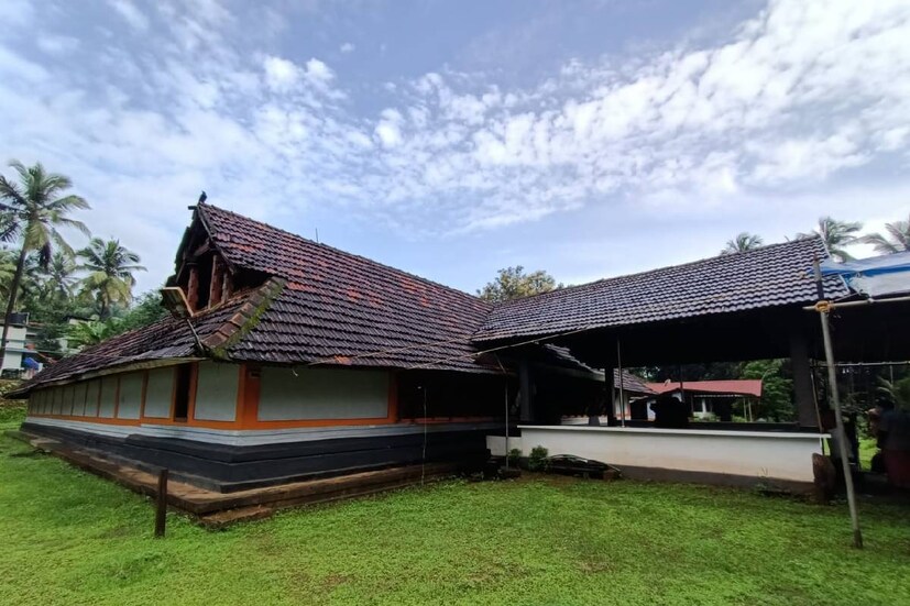  മലപ്പുറം ജില്ലയിലെ നൂറ്റാണ്ടുകളുടെ പാരമ്പര്യം പേറുന്ന രാമക്ഷേത്രം കുടികൊള്ളുന്നിടമാണ് രാമപുരം