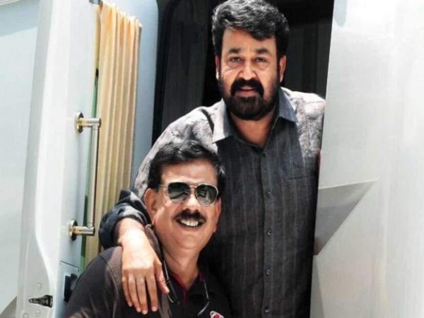  ഒന്നിച്ച് ഇത്രയധികം സിനിമകൾ ചെയ്തെങ്കിലും പ്രിയദർശൻ ഒര‌ൊറ്റ തിരക്കഥ പോലും വായിക്കാൻ നൽകിയിട്ടില്ലെന്നാണ് മോഹൻലാൽ ഇപ്പോൾ വെളിപ്പെടുത്തിയിരിക്കുന്നത്. ഗൃഹലക്ഷ്‌മിക്ക് നൽകിയ അഭിമുഖത്തിലാണ് ലാലും പ്രിയനും മനസു തുറന്നത്. 