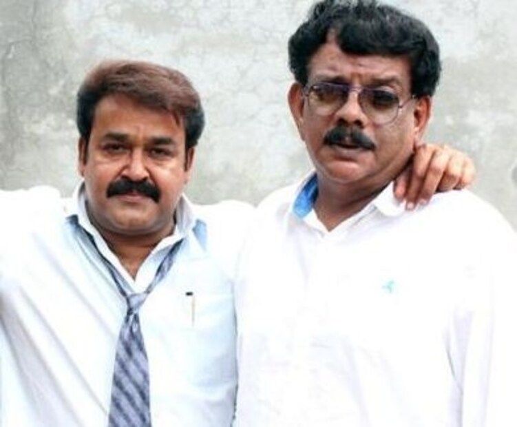  അങ്ങനെയിരിക്കെ ഒരിക്കൽ ഒരു സിനിമയുടെ സെറ്റിൽ ചെന്നപ്പോൾ പ്രിയൻ അഭിമാനത്തോടെ ഒരു പുസ്‌തകം മുന്നിലേക്ക് നീട്ടി. വർഷങ്ങളായി ഞാൻ ആഗ്രഹിച്ചത്.. ചോദിച്ചുകൊണ്ടിരുന്നത്. 