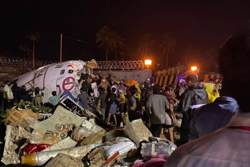 karippur, karippur airport, Karippur attack, karippur crash, karipur airport, കരിപ്പൂർ, കരിപ്പൂർ വിമാനത്താവളം, കരിപ്പൂർ വിമാനഅപകടം, കോഴിക്കോട്