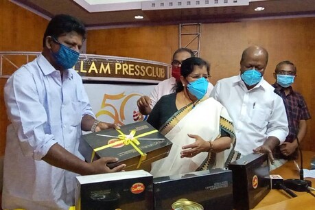 ഓണം സ്വാദിഷ്ടമാക്കാൻ കശുവണ്ടി കോര്പ്പറേഷന്; ആമസോണിലും ലഭ്യം ഓണം സ്വാദിഷ്ടമാക്കാൻ കശുവണ്ടി കോര്പ്പറേഷന്; ആമസോണിലും ലഭ്യം