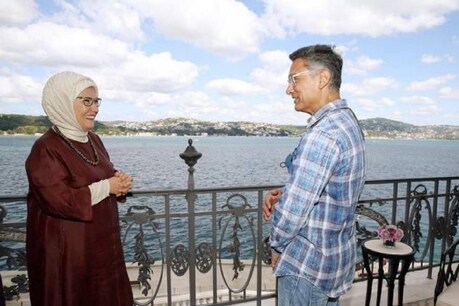 Aamir Khan meets Emine Erdoğan തുര്ക്കി പ്രഥമ വനിത എമിനെ ഉര്ദുഗാനെ സന്ദർശിച്ചു; ആമിര്ഖാനെതിരെ സോഷ്യൽ മീഡിയ പ്രതിഷേധം Aamir Khan meets Emine Erdoğan തുര്ക്കി പ്രഥമ വനിത എമിനെ ഉര്ദുഗാനെ സന്ദർശിച്ചു; ആമിര്ഖാനെതിരെ സോഷ്യൽ മീഡിയ പ്രതിഷേധം