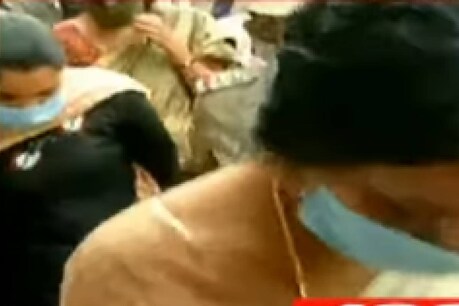 Uthra Murder Case | ഉത്ര കൊലക്കേസ്: സൂരജിന്റെ അമ്മയും സഹോദരിയും അറസ്റ്റില് Uthra Murder Case | ഉത്ര കൊലക്കേസ്: സൂരജിന്റെ അമ്മയും സഹോദരിയും അറസ്റ്റില്
