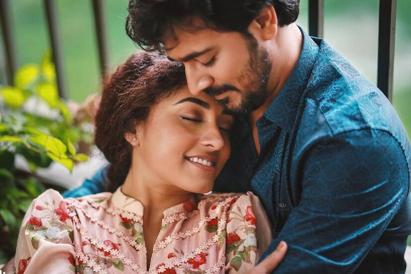  രണ്ടു ദിവസങ്ങൾക്കു മുൻപാണ് ഗർഭിണിയാണെന്ന വിവരം പേളി ഇൻസ്റ്റാഗ്രാമിൽ അറിയിച്ചത്. അച്ഛനാവുന്നതിന്റെ സന്തോഷം ശ്രീനിഷും പങ്കിട്ടു