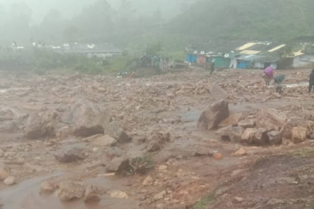 Kerala Rain| പെട്ടിമുടിയില് മണ്ണിടിച്ചിലിൽ മരണം 18 ആയി; രക്ഷാപ്രവര്ത്തനം പുനരാരംഭിച്ചു; കണ്ടെത്തേണ്ടത് അൻപതോളം പേരെ Kerala Rain| പെട്ടിമുടിയില് മണ്ണിടിച്ചിലിൽ മരണം 18 ആയി; രക്ഷാപ്രവര്ത്തനം പുനരാരംഭിച്ചു; കണ്ടെത്തേണ്ടത് അൻപതോളം പേരെ