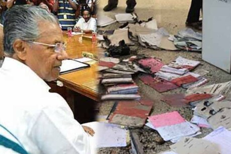 Kerala Secretariat Fire | തീപിടിത്തം: വിശദ അന്വേഷണത്തിന് ഉത്തരവ്; സുരക്ഷ ശക്തിപ്പെടുത്താനും മന്ത്രിസഭാ നിർദ്ദേശം Kerala Secretariat Fire | തീപിടിത്തം: വിശദ അന്വേഷണത്തിന് ഉത്തരവ്; സുരക്ഷ ശക്തിപ്പെടുത്താനും മന്ത്രിസഭാ നിർദ്ദേശം