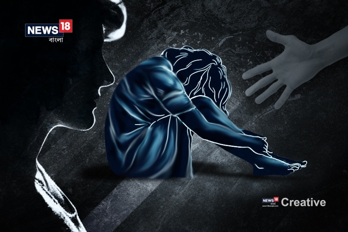  പെൺകുട്ടി ക്രൂര പീഡനത്തിനിരയായെന്നാണ് ഡോക്ടർമാർ പറയുന്നത്. സ്വകാര്യഭാഗങ്ങളിലുണ്ടായ മുറിവുകളിൽ നിന്നുള്ള രക്തസ്രാവത്തെ തുടർന്ന് പെൺകുട്ടിയുടെ നില അതീവ ഗുരുതരമായി തുടരുകയാണ്.