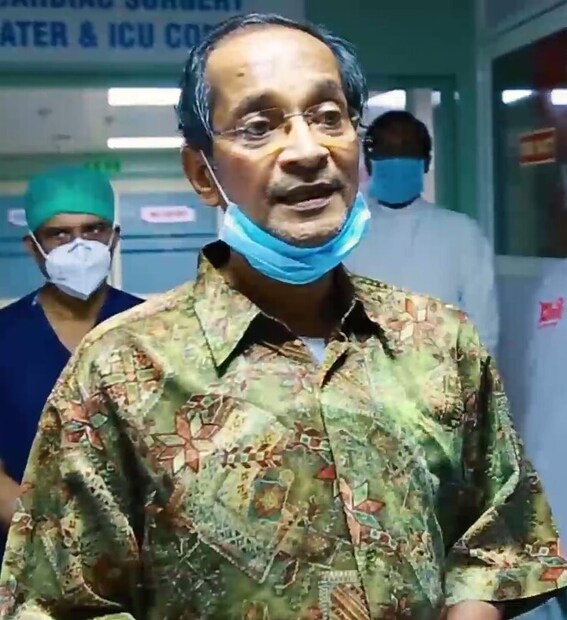  ആരോഗ്യ വകുപ്പ് മന്ത്രി കെ കെ ശൈലജ സണ്ണി തോമസിനോട് വീഡിയോ കോണ്‍ഫറന്‍സിലൂടെ സംസാരിച്ചു. ജീവകാരുണ്യ പ്രവര്‍ത്തനത്തില്‍ സജീവമായിരുന്ന അനുജിത്തിന് വാഹനാപകടത്തിലാണ് ജീവന്‍ നഷ്ടമായത്.