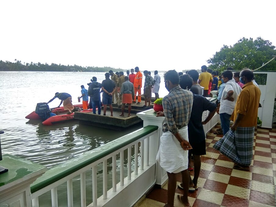  അതേസമയം ഇന്നലെ മത്സ്യബന്ധനത്തിനിടെ എളങ്കുന്നപ്പുഴയിൽ വള്ളം മറിഞ്ഞു കാണാതായ രണ്ടു പേരുടെ മൃതദേഹം ഇന്ന് കണ്ടെത്തി.