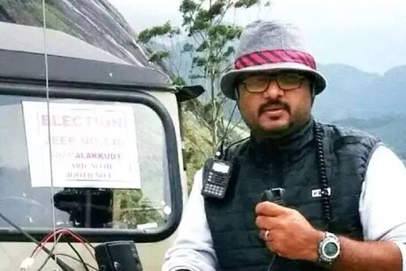 രക്ഷാപ്രവര്ത്തനങ്ങള്ക്കായി ഓടിയെത്തുന്ന അഷ്റഫ്; റോഡില് കുഴിഞ്ഞുവീണപ്പോള് സഹായിക്കാനാരുമില്ലാതെ മരണം രക്ഷാപ്രവര്ത്തനങ്ങള്ക്കായി ഓടിയെത്തുന്ന അഷ്റഫ്; റോഡില് കുഴിഞ്ഞുവീണപ്പോള് സഹായിക്കാനാരുമില്ലാതെ മരണം