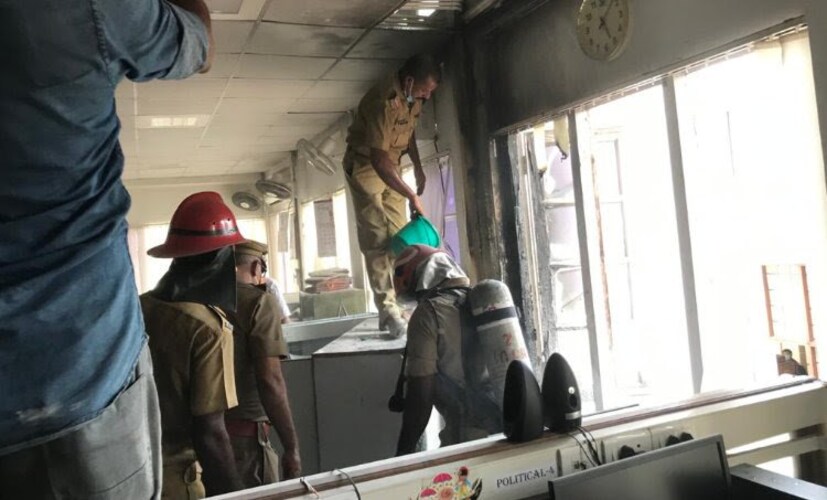  സ്റ്റേറ്റ് അഡീഷണൽ പ്രോട്ടോകോൾ ഓഫീസർ നൽകിയ പരാതിയിൽ കന്റോൺമെന്‍റ് പൊലീസ് രജിസ്റ്റർ ചെയ്ത എഫ്.ഐ.ആറിലാണ് ഇക്കാര്യം വ്യക്തമാക്കിയിരിക്കുന്നത്. 