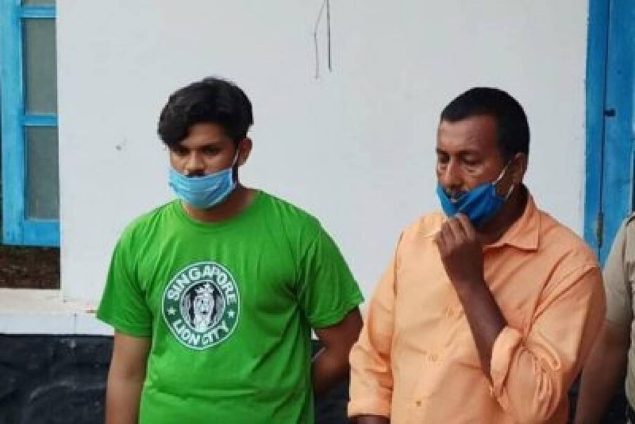  വാദം കേള്‍ക്കാന്‍ പ്രതി സൂരജും കോടതിയില്‍ ഉണ്ടായിരുന്നു. സൂരജിന്‍റെ മാതാപിതാക്കളും സഹോദരിയും കോടതി നടപടികള്‍ വീക്ഷിക്കാന്‍ എത്തി. ഇക്കഴിഞ്ഞ മേയിലാണ് അഞ്ചല്‍ സ്വദേശിനിയായ ഉത്രയെ ഭര്‍ത്താവ് സൂരജ് പാമ്പിനെ കൊണ്ട് കടിപ്പിച്ച് കൊന്നത്. മൂന്നു മാസത്തിനകം കേസിന്‍റെ വിചാരണ പൂര്‍ത്തിയാക്കാനാകുമെന്ന പ്രതീക്ഷയിലാണ് പ്രോസിക്യൂഷന്‍.