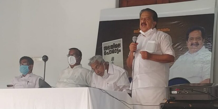  വാക്ക് ഔട്ട് പ്രസംഗങ്ങൾക്കും സ്പീക്കർ സമയം അനുവദിച്ചതിനാലാണ് പുസ്തകം ഇറക്കാനായത്. ലോക്സഭയിലെ പ്രസംഗങ്ങളും പുസ്തക രൂപത്തിലാക്കുമെന്നും അദ്ദേഹം പറഞ്ഞു. കെപിസിസി അധ്യക്ഷൻ മുല്ലപ്പള്ളി രാമചന്ദ്രനും ചടങ്ങിൽ സംബന്ധിച്ചു. പ്രസാധകരൻ കൂടിയായ എം.കെ മുനീർ കോഴിക്കോട് നിന്നും ഓൺലൈനായാണ് ചടങ്ങിൽ പങ്കെടുത്തത്