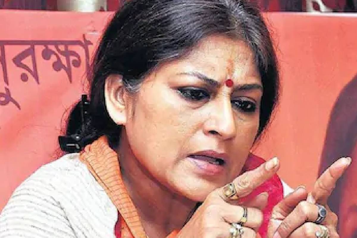  "പക്ഷെ ഇപ്പോൾ ഈ താരങ്ങൾ NCB അന്വേഷണത്തോട് സഹകരിക്കുകയാണ് വേണ്ടത്. അണിയറയ്ക്ക് പിന്നിൽ നിന്ന് പ്രവർത്തിച്ച് ലഹരി മരുന്ന് എത്തിച്ച് നൽകുന്നയാളെ  പിടികൂടാൻ പിന്തുണയ്ക്കുകയാണ് വേണ്ടത്. ശരിക്കും മയക്കിമരുന്നുകൾ എത്തിച്ചു നല്‍കുന്ന ഏതോ വ്യക്തിയുണ്ട്. അയാള്‍ ഇപ്പോൾ രഹസ്യമായ ബന്ധങ്ങൾ പലതും മറച്ചു തന്നെ വയ്ക്കാനുള്ള ശ്രമങ്ങള്‍ തുടരുകയാണ്.. വിഷയം ശ്രദ്ധ തിരിച്ചു വിടാൻ ഒരു പിആർ മെഷിനറി തന്നെ പ്രവര്‍ത്തിക്കുന്നുണ്ട്' ബിജെപി എംപി പറയുന്നു.
