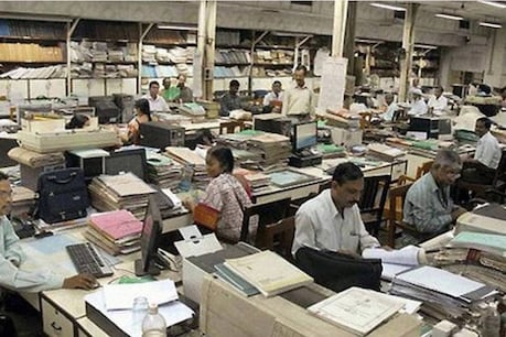 സർക്കാർ ഓഫീസുകളിലെ ശനിയാഴ്ച അവധി ഒഴിവാക്കിയേക്കും; ശുപാര്ശ ചെയ്ത് പൊതുഭരണ വകുപ്പ് സർക്കാർ ഓഫീസുകളിലെ ശനിയാഴ്ച അവധി ഒഴിവാക്കിയേക്കും; ശുപാര്ശ ചെയ്ത് പൊതുഭരണ വകുപ്പ്
