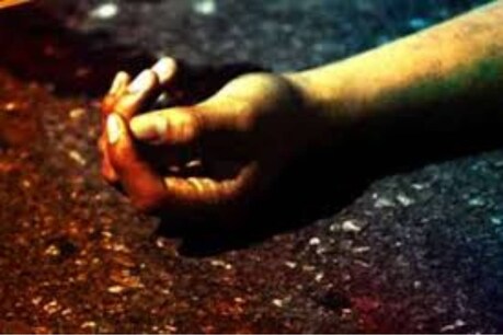 കനത്ത മഴയിൽ ഭീമൻ പാറക്കല്ല് വീടിന് മുകളിൽ വീണു; ഗോവയിൽ വീട്ടമ്മയ്ക്ക് ദാരുണാന്ത്യം കനത്ത മഴയിൽ ഭീമൻ പാറക്കല്ല് വീടിന് മുകളിൽ വീണു; ഗോവയിൽ വീട്ടമ്മയ്ക്ക് ദാരുണാന്ത്യം