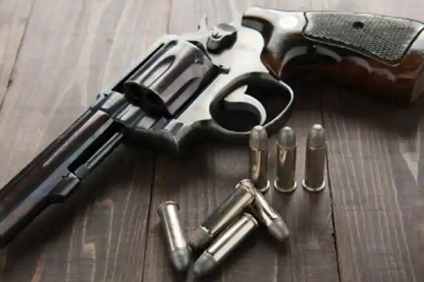 Selfi, Gun, Gun Point, Bihar, ബിഹാർ, തോക്ക്, സെൽഫി, തോക്ക് ചൂണ്ടി സെൽഫി