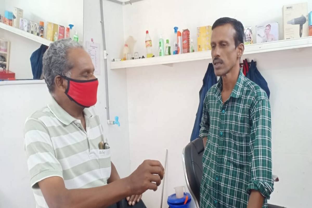 കോവിഡ് കാലത്ത് സാമ്പത്തികമായി ബുദ്ധിമുട്ടുന്നവര്ക്ക് തന്നാലാകുന്ന സഹായം ചെയ്യുകയാണ് ഗോപിയുടെ ലക്ഷ്യം. കോവിഡ് കാലത്ത് സാമ്പത്തികമായി ബുദ്ധിമുട്ടുന്നവര്ക്ക് തന്നാലാകുന്ന സഹായം ചെയ്യുകയാണ് ഗോപിയുടെ ലക്ഷ്യം.