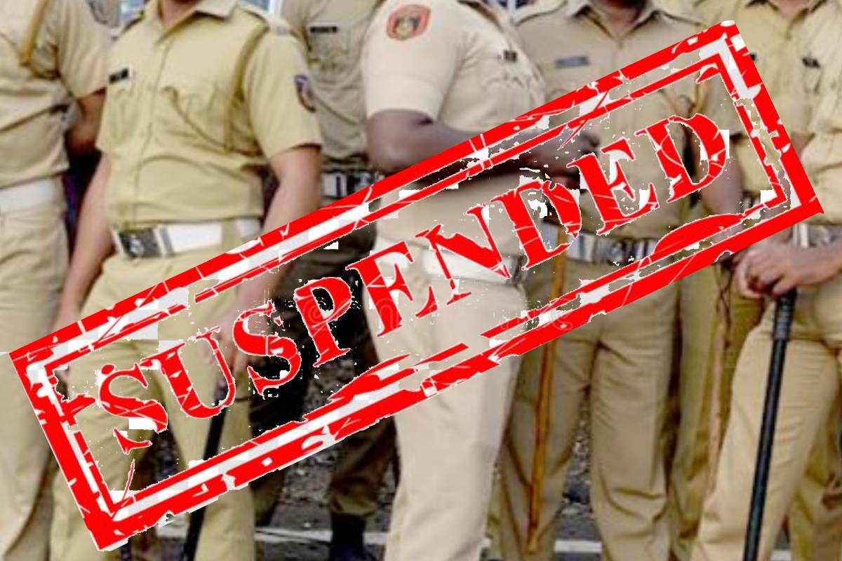 സ്ഥാനാർത്ഥിയുടെ ഫേസ്ബുക്ക് പോസ്റ്റ് ഷെയർ ചെയ്തു; രണ്ടു പൊലീസുകാർക്ക് സസ്പെൻഷൻ