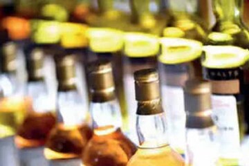 ചാരിറ്റബിൾ സൊ​സൈ​റ്റി​യു​ടെ​ ​മറവിൽ മദ്യ വിൽപന; 20​ ​ലി​റ്റ​ർ​ ​മ​ദ്യം പിടികൂടി