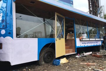 രൂപമാറ്റം വരുത്തിയ KSRTC ബസുകൾ ഇനി കടകളാകും രൂപമാറ്റം വരുത്തിയ KSRTC ബസുകൾ ഇനി കടകളാകും