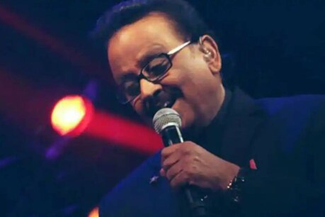 SP Balasubrahmanyam | ദേവഗായകാ വിണ്ണിലാകെ നിന്റെ നെഞ്ചുപാടും ഗാനം മാത്രം SP Balasubrahmanyam | ദേവഗായകാ വിണ്ണിലാകെ നിന്റെ നെഞ്ചുപാടും ഗാനം മാത്രം
