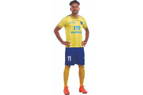Kerala Blasters | ബ്ലാസ്റ്റേഴ്സിനായി മിന്നാൻ വീണ്ടും പ്രശാന്ത്; കരാർ ഒരു വർഷത്തേക്ക് നീട്ടി Kerala Blasters | ബ്ലാസ്റ്റേഴ്സിനായി മിന്നാൻ വീണ്ടും പ്രശാന്ത്; കരാർ ഒരു വർഷത്തേക്ക് നീട്ടി