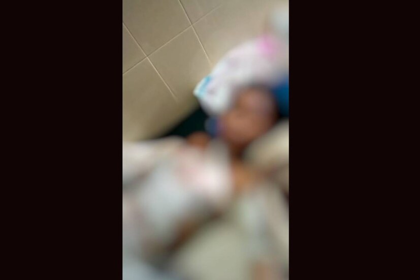  ഹൈദരാബാദ്: ബലാത്സംഗം ചെറുത്തതിന് തൊഴിലുടമ തീകൊളുത്തിയ പതിമൂന്നുകാരി മരിച്ചു. ഒരുമാസത്തോളം നീണ്ട ദുരിതത്തിനൊടുവിലാണ് ഹൈദരബാദിലെ ഒരു സ്വകാര്യ ആശുപത്രിയിൽ മരണത്തിന് കീഴടങ്ങിയത്