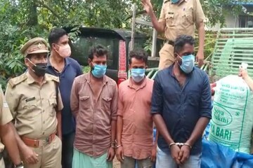 മലപ്പുറം വണ്ടൂരിൽ വൻ കഞ്ചാവ് വേട്ട; മിനിലോറിയിൽ നിന്നും പിടികൂടിയത് 171 കിലോ കഞ്ചാവ് മലപ്പുറം വണ്ടൂരിൽ വൻ കഞ്ചാവ് വേട്ട; മിനിലോറിയിൽ നിന്നും പിടികൂടിയത് 171 കിലോ കഞ്ചാവ്