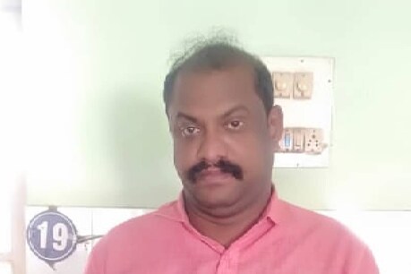 പോയത് പെണ്ണു കാണാൻ; യുവതിക്കൊപ്പം നിർത്തി നഗ്ന ചിത്രങ്ങളെടുത്ത് വ്യവസായിയിൽ നിന്നും തട്ടിയത് ലക്ഷങ്ങൾ പോയത് പെണ്ണു കാണാൻ; യുവതിക്കൊപ്പം നിർത്തി നഗ്ന ചിത്രങ്ങളെടുത്ത് വ്യവസായിയിൽ നിന്നും തട്ടിയത് ലക്ഷങ്ങൾ