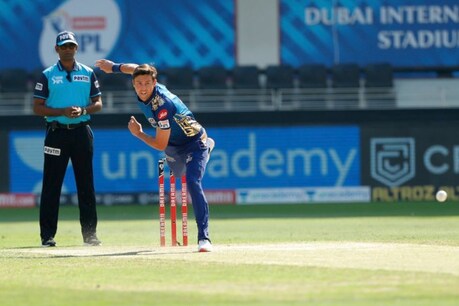IPL 2020 DC vs MI| ഡൽഹിക്കു നേരെ ബോൾട്ട് - ബുംറ ആക്രമണം; മുംബൈയ്ക്ക് 111 റൺസ് വിജയ ലക്ഷ്യം IPL 2020 DC vs MI| ഡൽഹിക്കു നേരെ ബോൾട്ട് - ബുംറ ആക്രമണം; മുംബൈയ്ക്ക് 111 റൺസ് വിജയ ലക്ഷ്യം