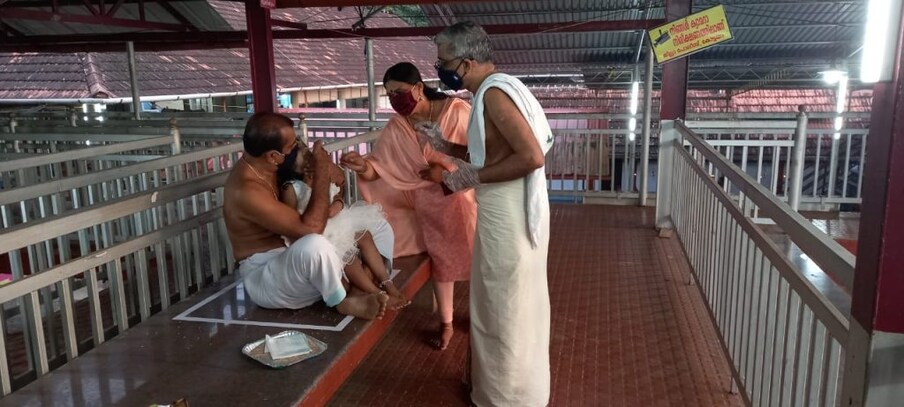  വിദ്യാരംഭ ചടങ്ങുകൾ ഇന്നവസാനിക്കുമെങ്കിലും വരുംദിവസങ്ങളിലും മാനദണ്ഡങ്ങൾ പാലിച്ചു കൊണ്ട് കുട്ടികളെ എഴുത്തിനിരുത്തുന്നതിന് പനച്ചിക്കാട് ക്ഷേത്രത്തിൽ അവസരം ഉണ്ടാകും.