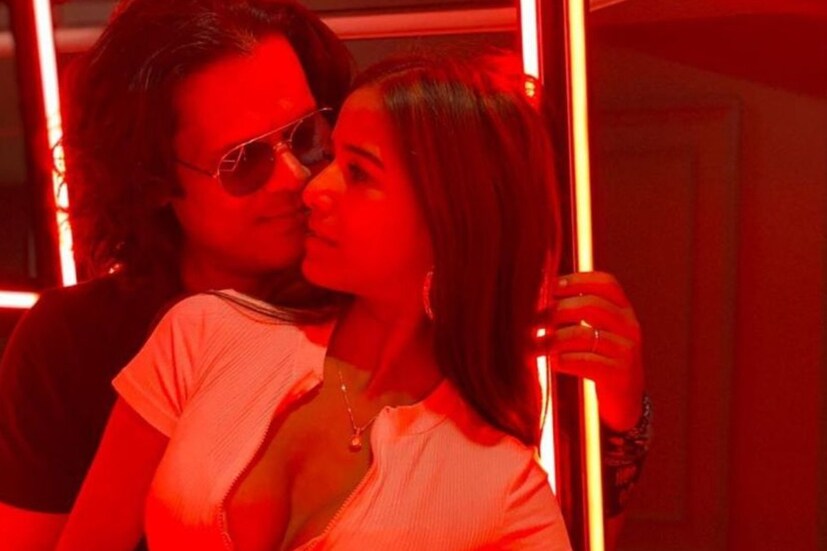 നടിയും മോഡലുമായ പൂനെ പാണ്ഡെയുടെ വിവാഹവും വിവാഹത്തിനു പിന്നാലെ ഭർത്താവിനെതിരെ പീഡന പരാതി നൽകിയതും വാർത്തകളായിരുന്നു. poonam pandey shares loving video with husband sam bombay