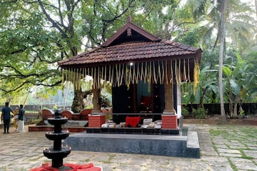 വിദ്യാരംഭ ചടങ്ങുകൾ ഇല്ലാതെ തിരൂർ തുഞ്ചൻ പറമ്പ്; ഇങ്ങനെ ഒരു വിജയദശമി ചരിത്രത്തിൽ ആദ്യം വിദ്യാരംഭ ചടങ്ങുകൾ ഇല്ലാതെ തിരൂർ തുഞ്ചൻ പറമ്പ്; ഇങ്ങനെ ഒരു വിജയദശമി ചരിത്രത്തിൽ ആദ്യം