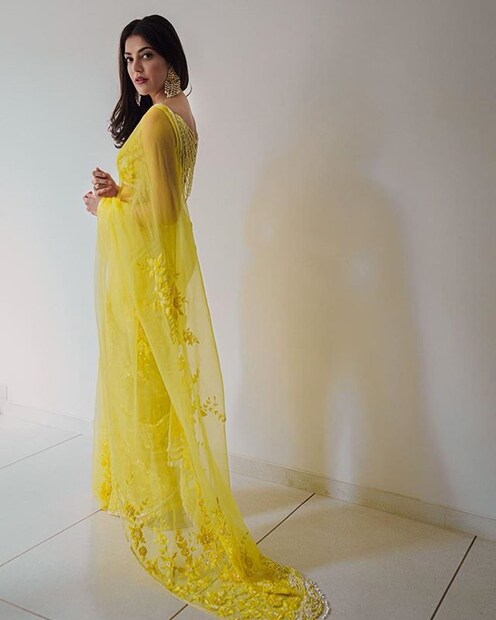  ജയ്പൂരി ജ്വല്ലറി ഡിസൈനർ സുനിത ഷിഖാവത് ഡിസൈൻ ചെയ്ത ആഭരണങ്ങളാണ് കാജൽ വിവാഹ ദിവസം അണിഞ്ഞത്.