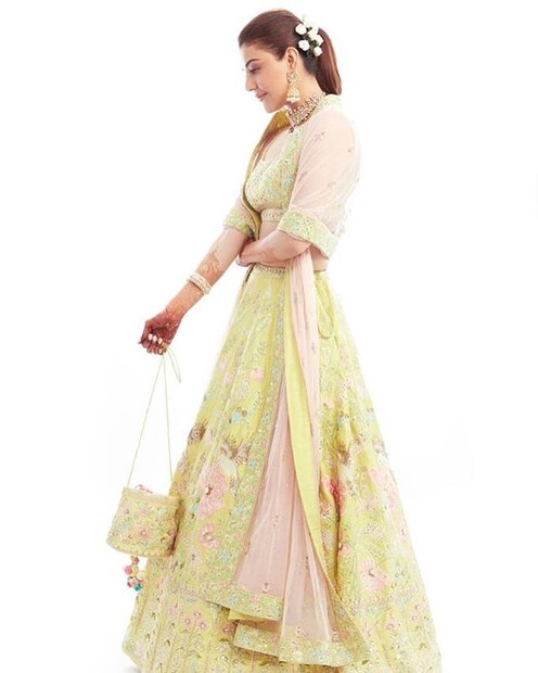  താരത്തിന്റെ കൂടുതൽ വിവാഹ ചിത്രങ്ങൾക്കായുള്ള കാത്തിരിപ്പിലാണ് ആരാധകർ