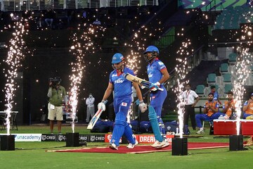 IPL 2020| ഹൈദരാബാദിനെ തകർത്ത് ഫൈനലിലേക്കുള്ള ഡൽഹി യാത്ര; ചിത്രങ്ങളിലൂടെ IPL 2020| ഹൈദരാബാദിനെ തകർത്ത് ഫൈനലിലേക്കുള്ള ഡൽഹി യാത്ര; ചിത്രങ്ങളിലൂടെ