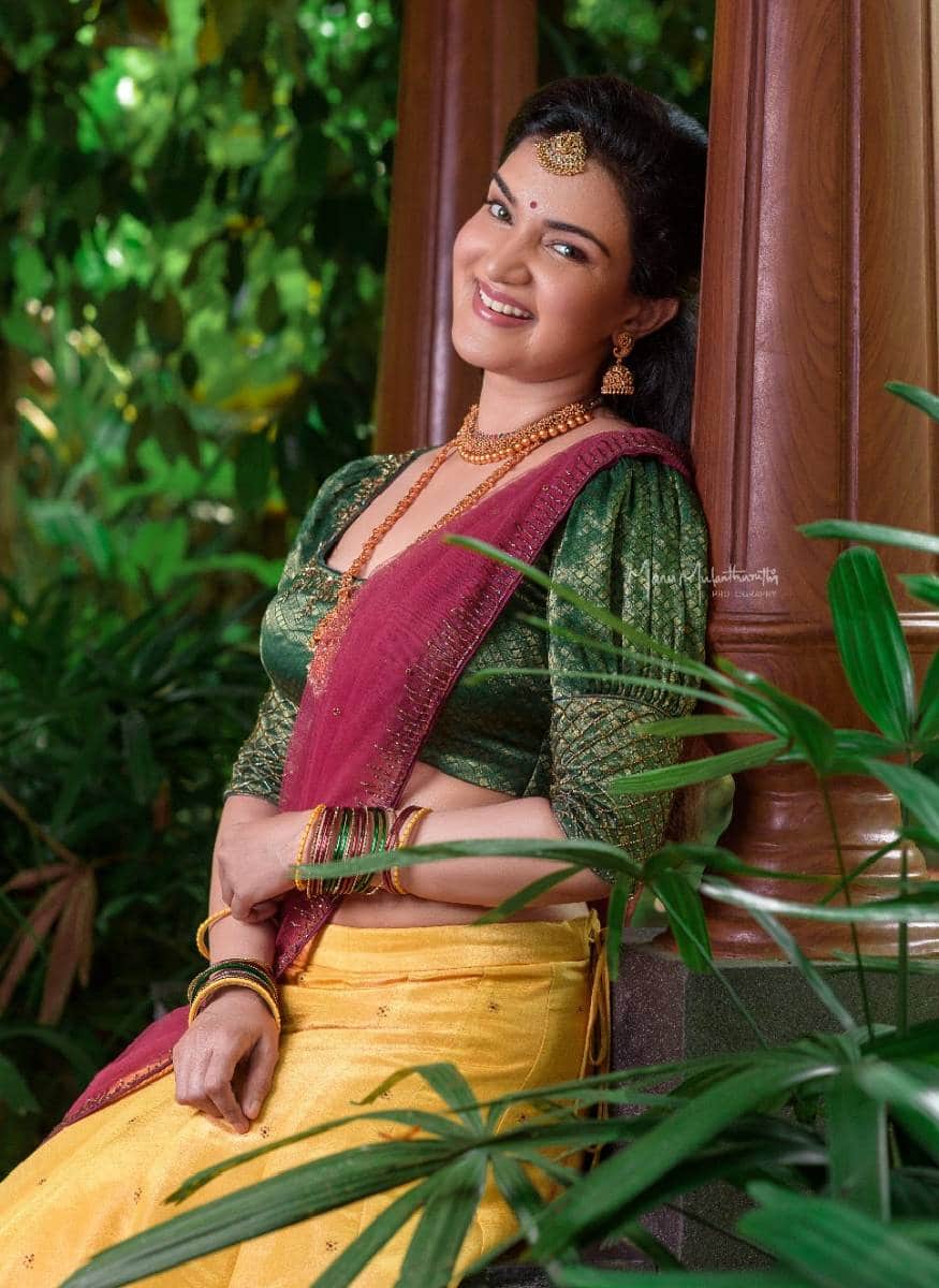 മോഹൻലാൽ ചിത്രം ബിഗ് ബ്രദറിലാണ് ഹണി ഏറ്റവും അടുത്തായി അഭിനയിച്ചത്. 2020ന്റെ തുടക്കത്തിൽ തിയേറ്ററിലെത്തിയ ചിത്രമാണിത് (ഫോട്ടോ: മനു മുളന്തുരുത്തി) മോഹൻലാൽ ചിത്രം ബിഗ് ബ്രദറിലാണ് ഹണി ഏറ്റവും അടുത്തായി അഭിനയിച്ചത്. 2020ന്റെ തുടക്കത്തിൽ തിയേറ്ററിലെത്തിയ ചിത്രമാണിത് (ഫോട്ടോ: മനു മുളന്തുരുത്തി)