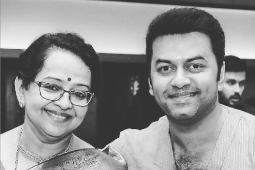  അമ്മയുടെ പിറന്നാളിന് ആശംസ അറിയിച്ച് ഇന്ദ്രജിത് പോസ്റ്റ് ചെയ്ത കുറിപ്പ്