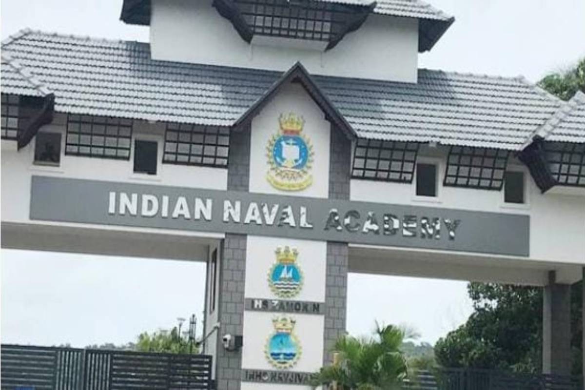കണ്ണൂർ ഏഴിമലയിലെ ഇന്ത്യൻ നാവിക അക്കാദമിക്ക് നേരെ ബോംബ് ഭീഷണി; സുരക്ഷ ശക്തമാക്കി പൊലീസ്