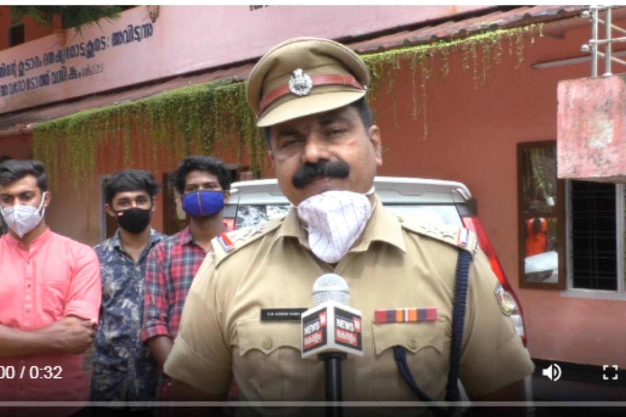 Childrens Day | ശിശുദിനത്തിൽ കുരുന്നുകൾക്ക് പുത്തനുടുപ്പും പുസ്തകവുമായി സ്റ്റുഡന്റ് പൊലീസ് കേഡറ്റ്