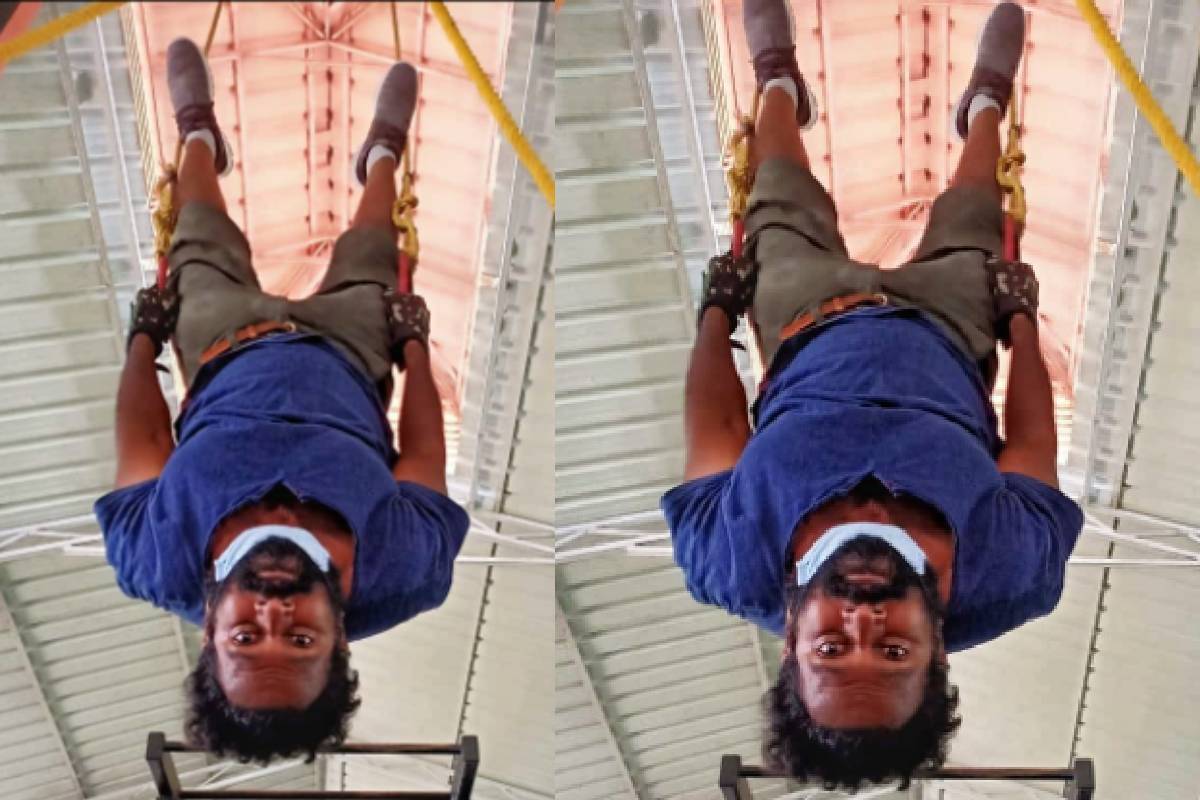  പ്രേക്ഷകർ ഇതിനോടകം പ്രിയ താരങ്ങളുടെ ഫിറ്റ്നസിന്റെ ഓരോരോ ഭാവങ്ങൾ കണ്ടിരിക്കും. പക്ഷേ ഇത്തരമൊരു വേർഷൻ കണ്ടു കാണുമോ എന്ന് സംശയമാണ്. ഇത്രേം കഷ്‌ടപ്പെട്ട് ഫിറ്റ്നസ് നിലനിർത്തുന്ന ആൾ 'പടച്ചോനെ ഇങ്ങള് കാത്തോളി' എന്നാണ് ചിത്രത്തിന് ക്യാപ്‌ഷൻ നൽകിയിരിക്കുന്നത്